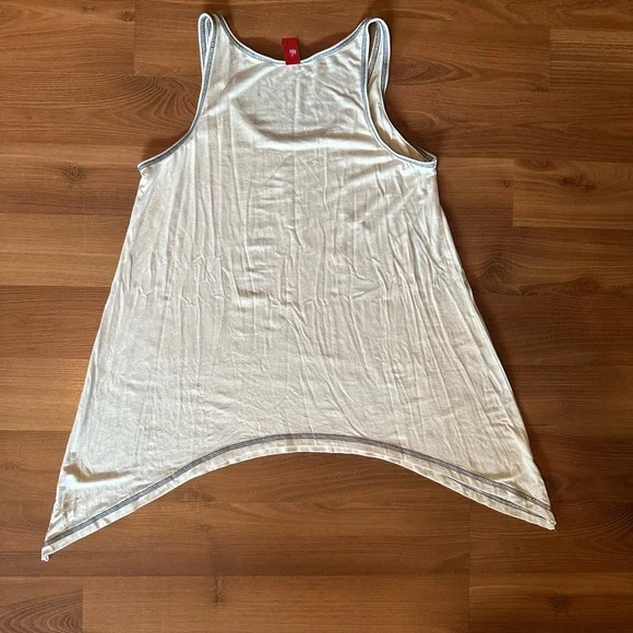 Hot Topic Finding Nemo & Dory Australian Big Reef Tank Top - Picture 6 of 6